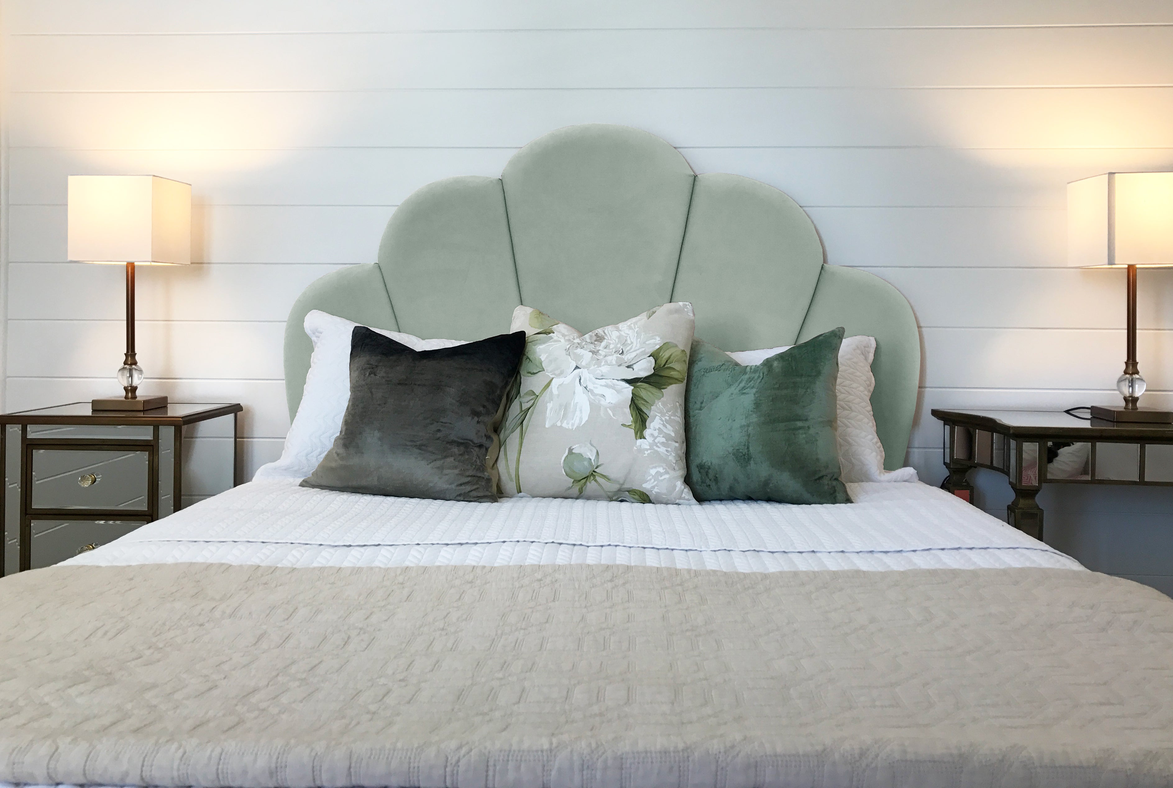 Velvet Shell Upholstered Bedhead